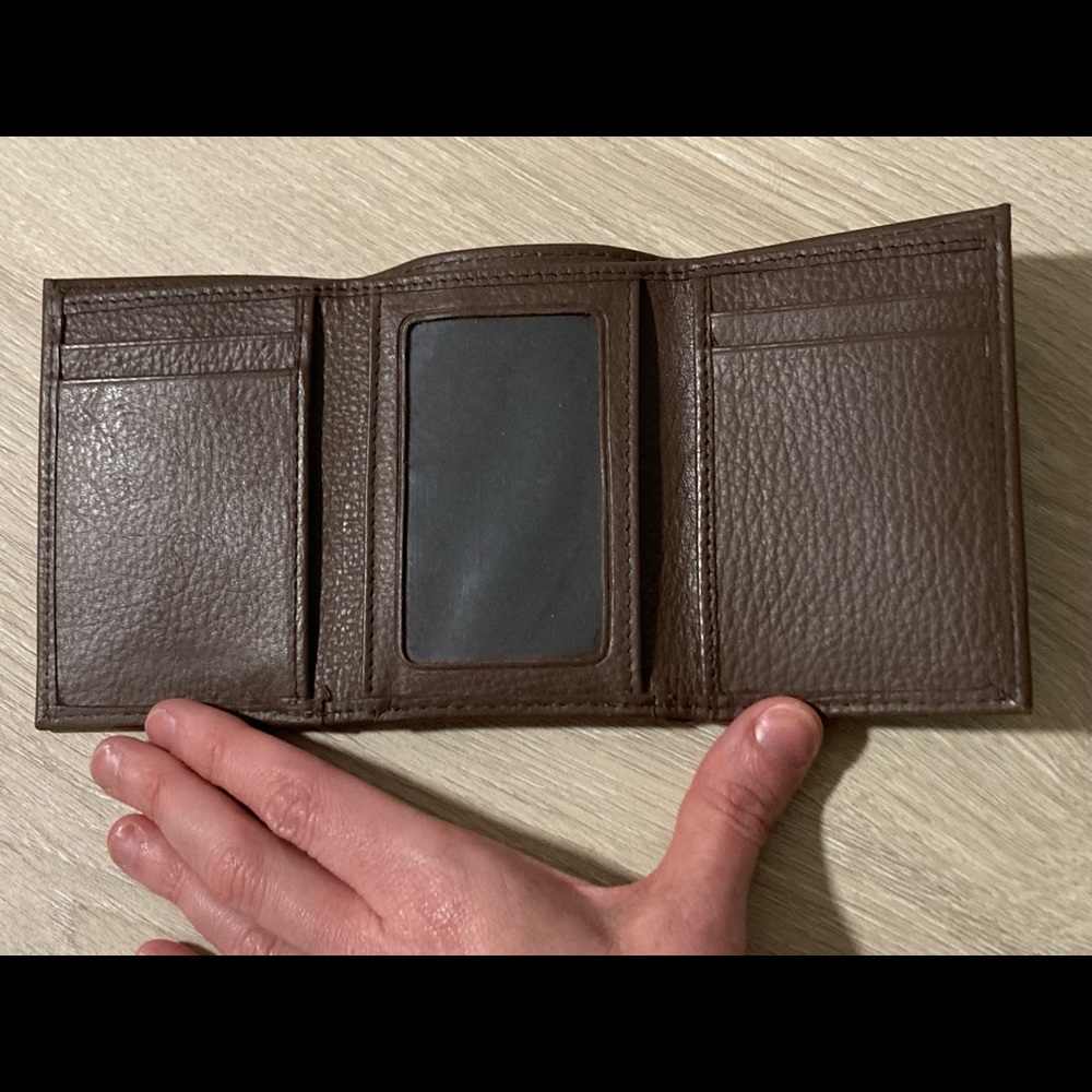 Kenneth Cole brown leather men’s wallet